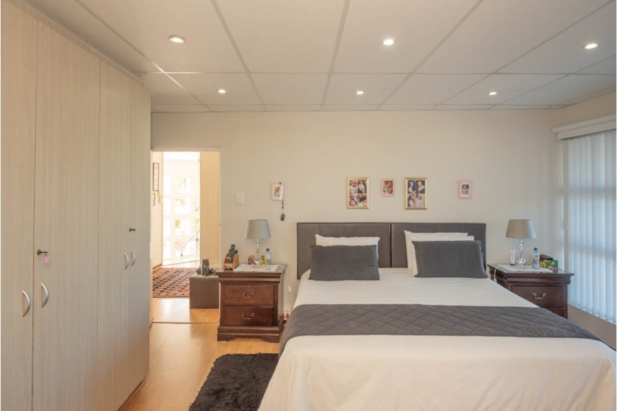 6 Bedroom Property for Sale in Humerail Eastern Cape
